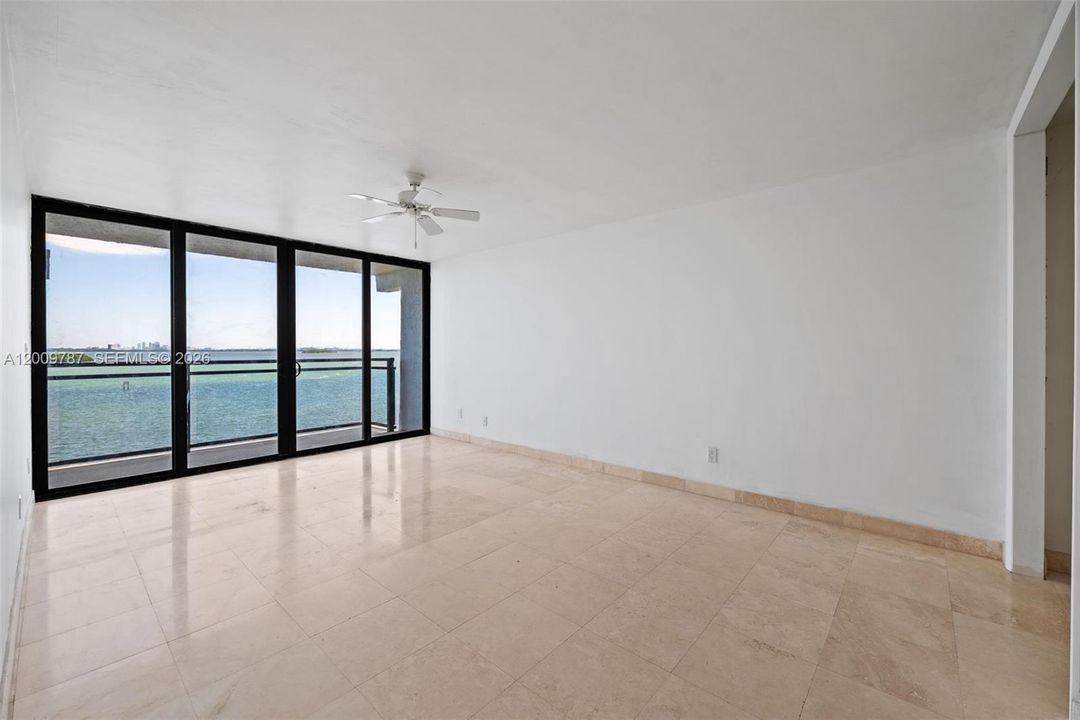 For Sale: $385,000 (2 beds, 2 baths, 1203 Square Feet)