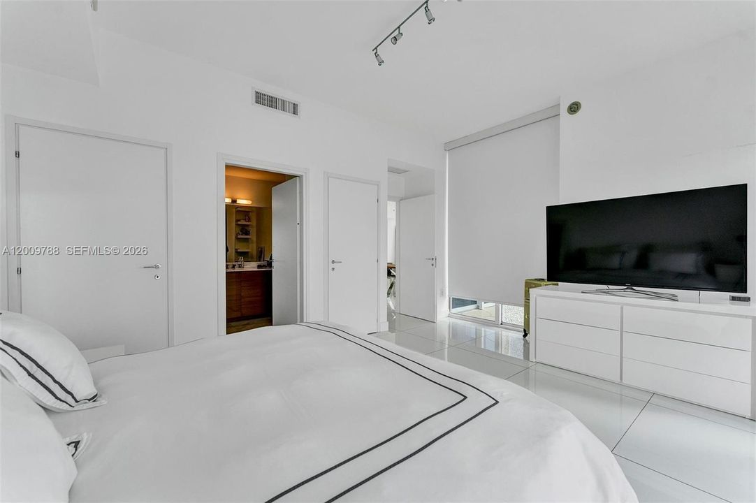 В аренду: $45,000 (3 спален, 4 ванн, 2872 Квадратных фут)