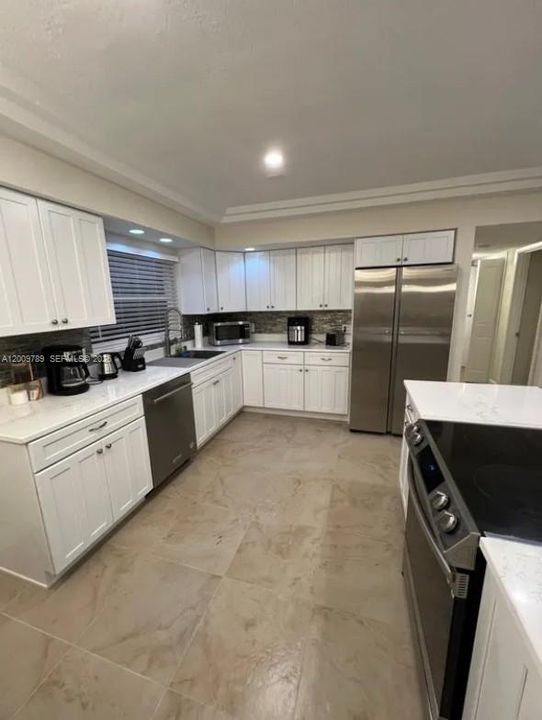 For Rent: $2,600 (3 beds, 2 baths, 1300 Square Feet)