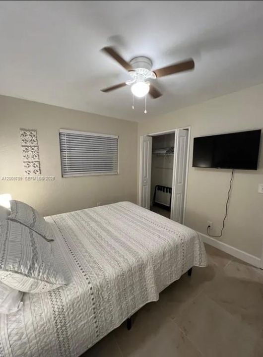 For Rent: $2,600 (3 beds, 2 baths, 1300 Square Feet)