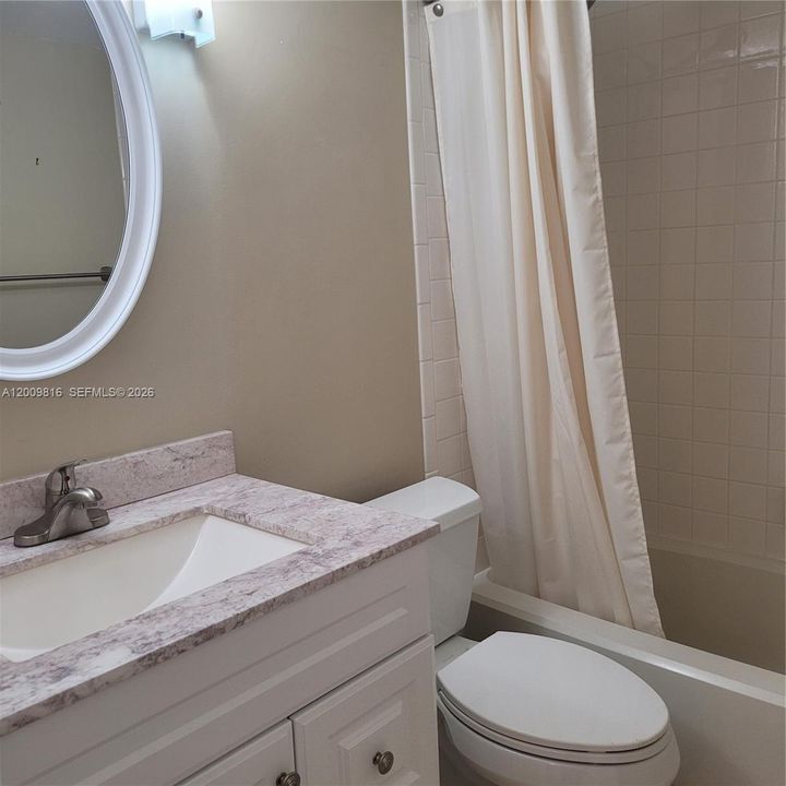 Active With Contract: $2,700 (3 beds, 2 baths, 1124 Square Feet)