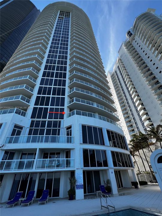 Recientemente alquilado: $11,000 (3 camas, 3 baños, 2210 Pies cuadrados)