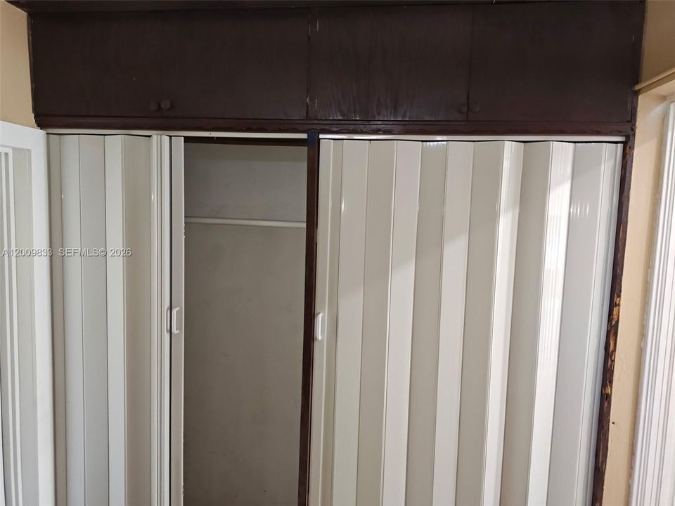 Activo con contrato: $2,200 (3 camas, 2 baños, 1712 Pies cuadrados)