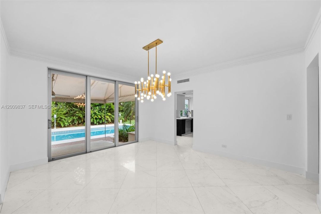 Activo con contrato: $15,000 (4 camas, 4 baños, 3019 Pies cuadrados)