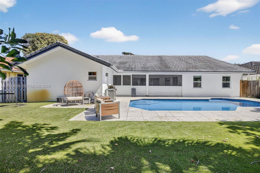 En Venta: $1,399,000 (4 camas, 2 baños, 2839 Pies cuadrados)