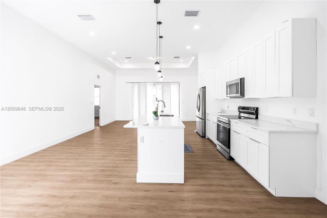 На продажу: $430,000 (4 спален, 2 ванн, 0 Квадратных фут)