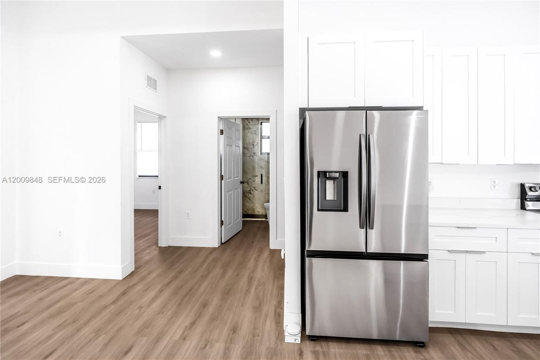 На продажу: $430,000 (4 спален, 2 ванн, 0 Квадратных фут)
