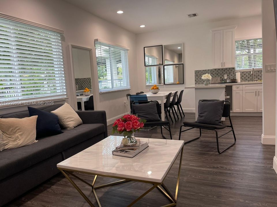 For Rent: $5,500 (5 beds, 3 baths, 1462 Square Feet)