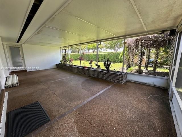 Под контрактом: $595,999 (3 спален, 2 ванн, 1519 Квадратных фут)