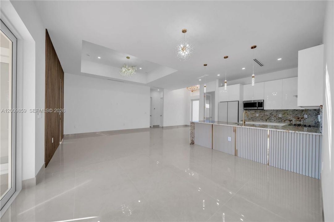На продажу: $425,000 (4 спален, 3 ванн, 0 Квадратных фут)