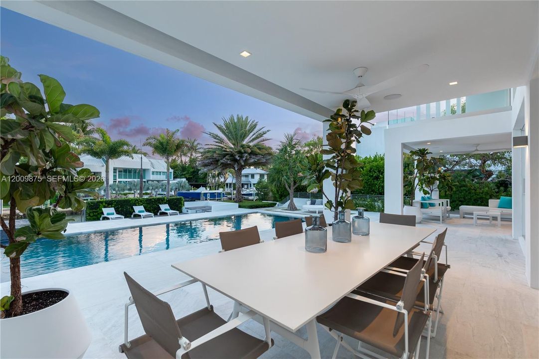 For Sale: $19,950,000 (6 beds, 6 baths, 6208 Square Feet)