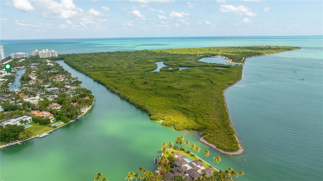 For Sale: $19,950,000 (6 beds, 6 baths, 6208 Square Feet)