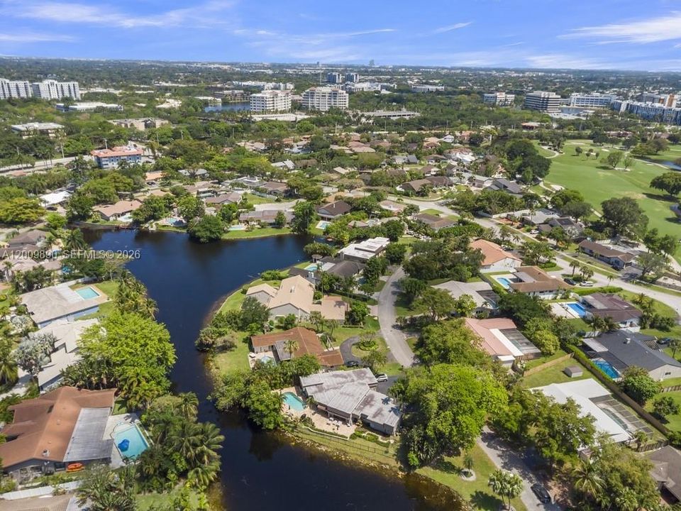 For Sale: $870,000 (4 beds, 2 baths, 2374 Square Feet)