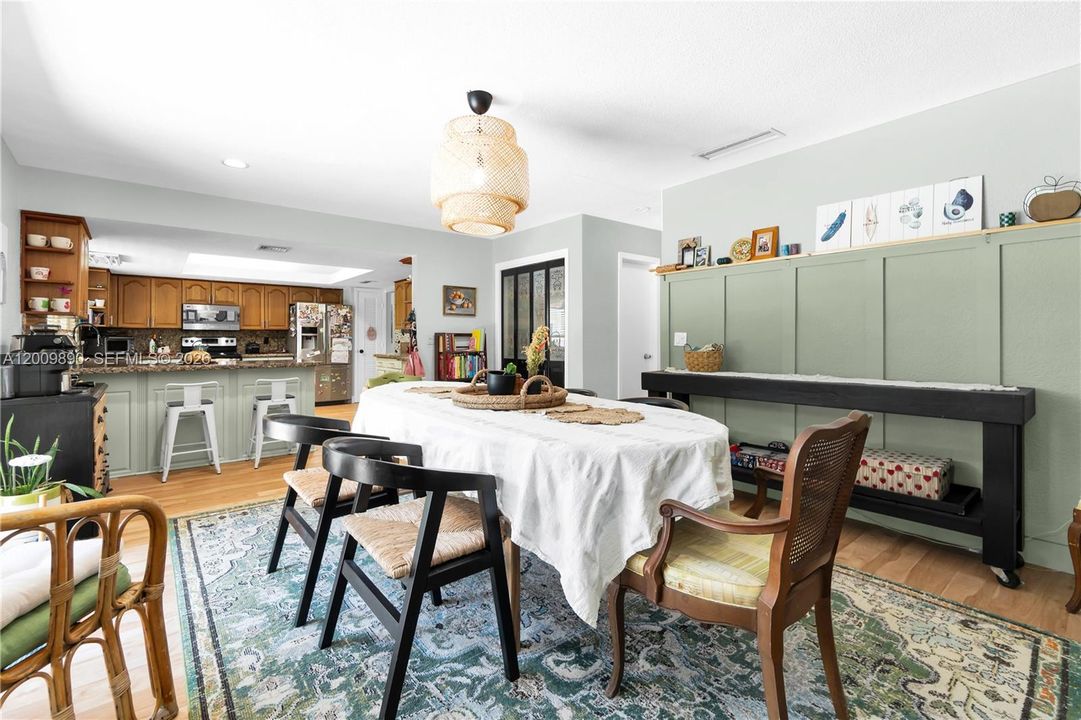 For Sale: $870,000 (4 beds, 2 baths, 2374 Square Feet)