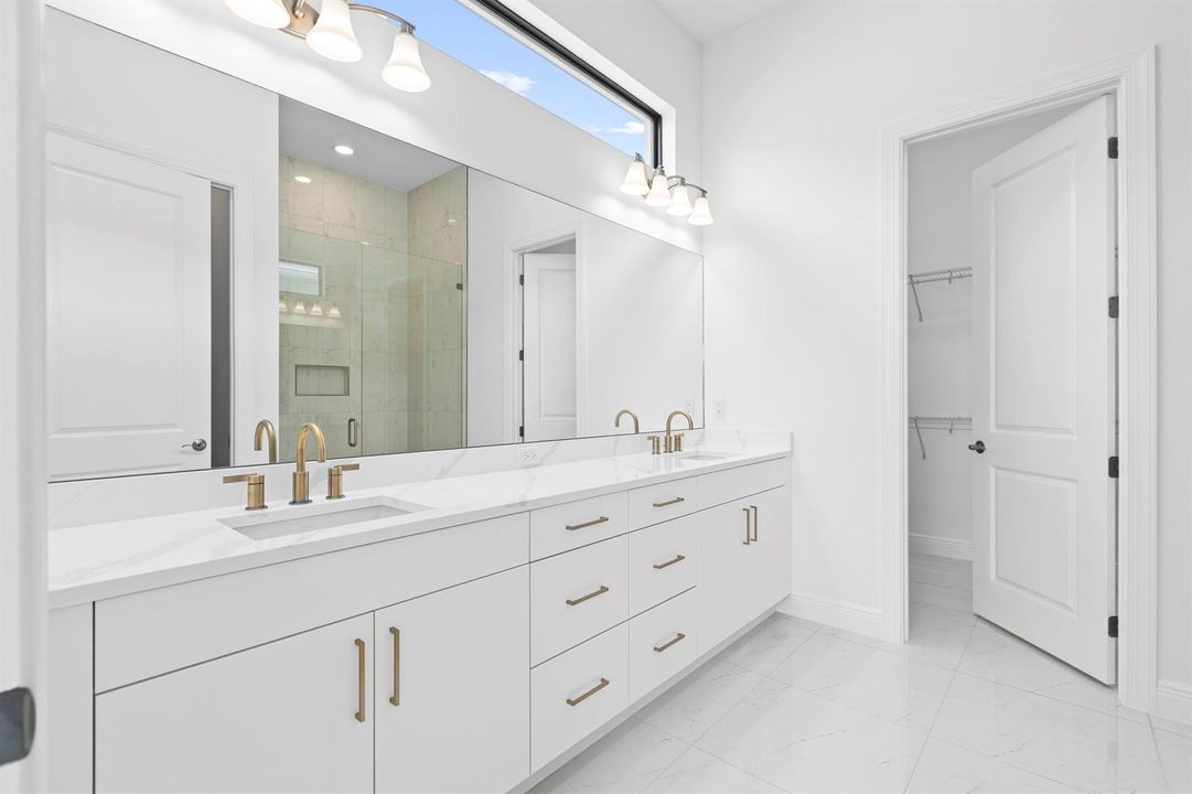Owner's Bath