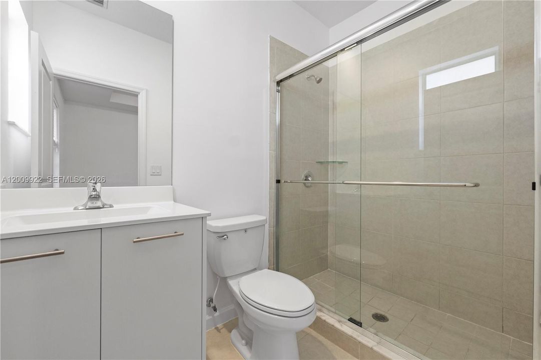 En Venta: $470,000 (3 camas, 2 baños, 1393 Pies cuadrados)