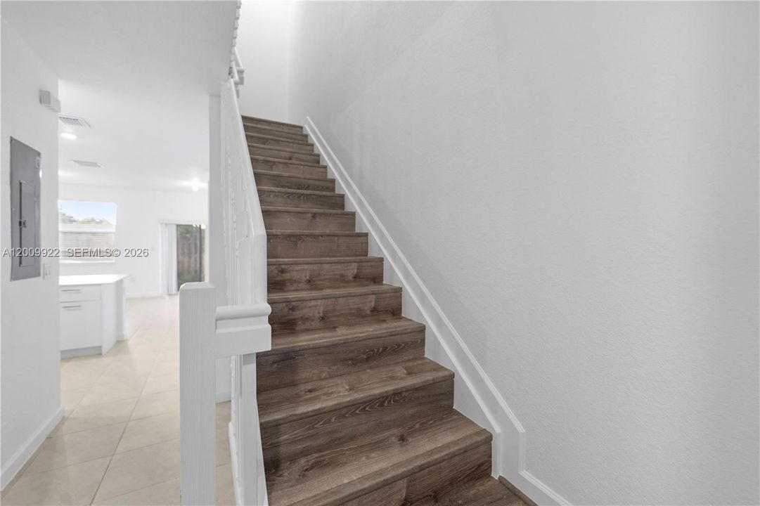 En Venta: $470,000 (3 camas, 2 baños, 1393 Pies cuadrados)