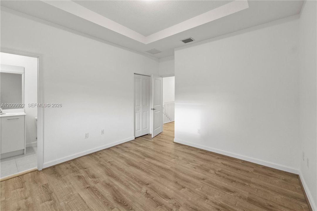 En Venta: $470,000 (3 camas, 2 baños, 1393 Pies cuadrados)
