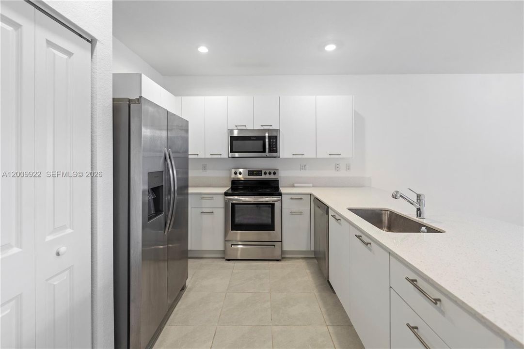 En Venta: $470,000 (3 camas, 2 baños, 1393 Pies cuadrados)