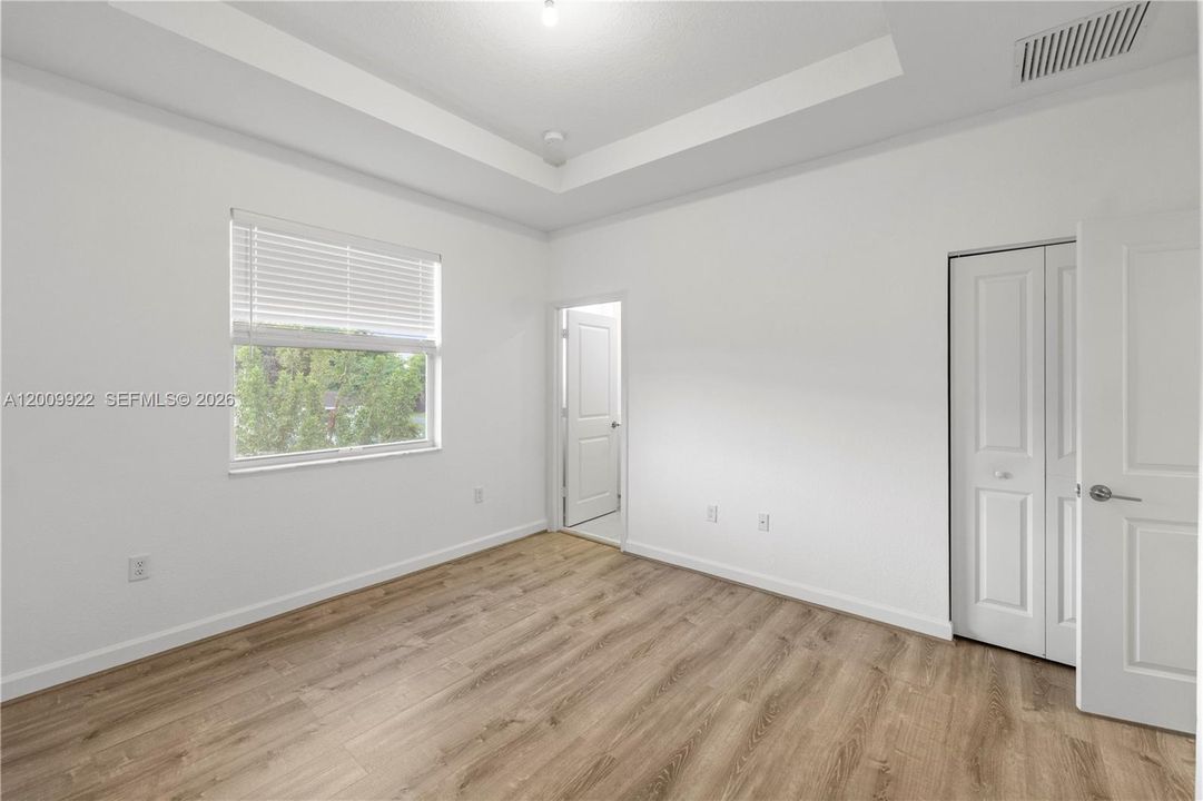 En Venta: $470,000 (3 camas, 2 baños, 1393 Pies cuadrados)