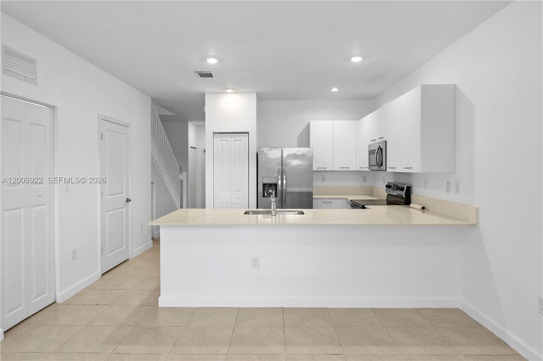 En Venta: $470,000 (3 camas, 2 baños, 1393 Pies cuadrados)