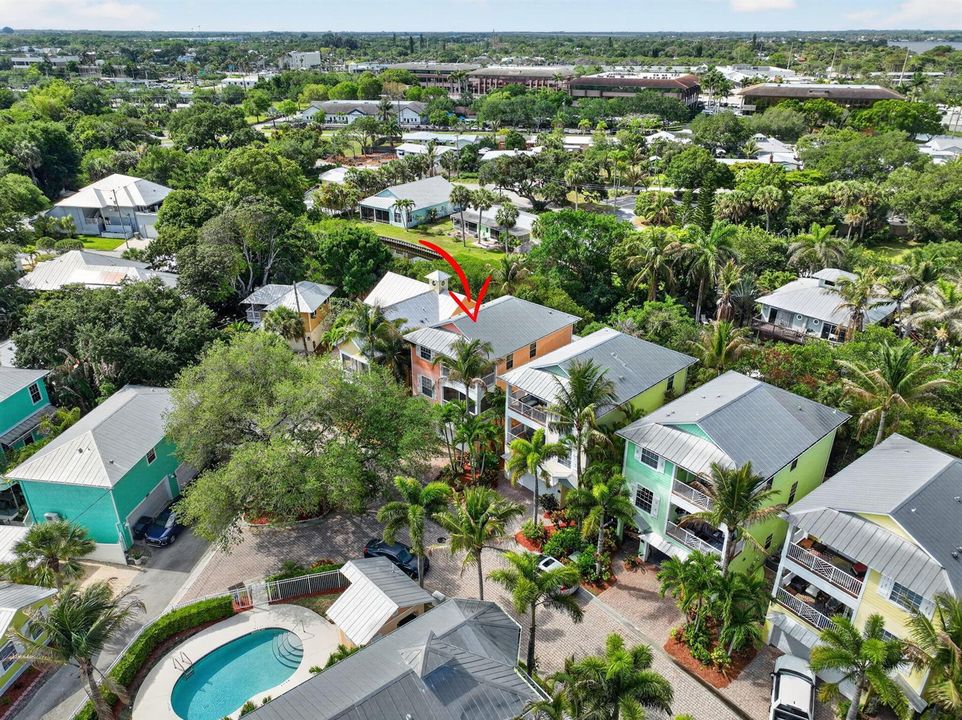 34 Aerial View - Pool and Downtown Stua