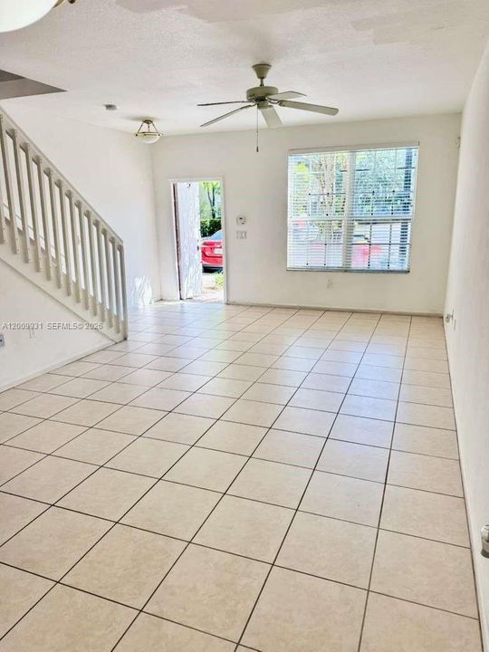 En Venta: $340,000 (2 camas, 2 baños, 1280 Pies cuadrados)