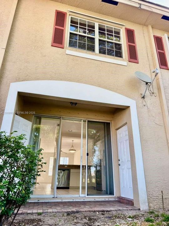 En Venta: $340,000 (2 camas, 2 baños, 1280 Pies cuadrados)