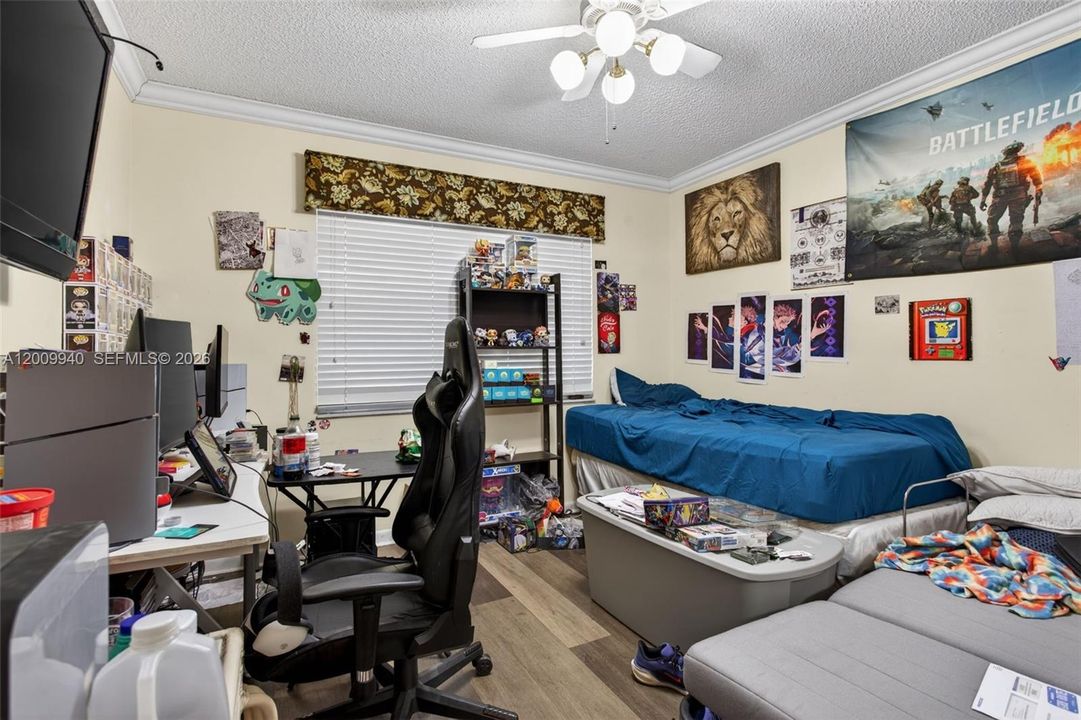 For Sale: $260,000 (2 beds, 2 baths, 1225 Square Feet)