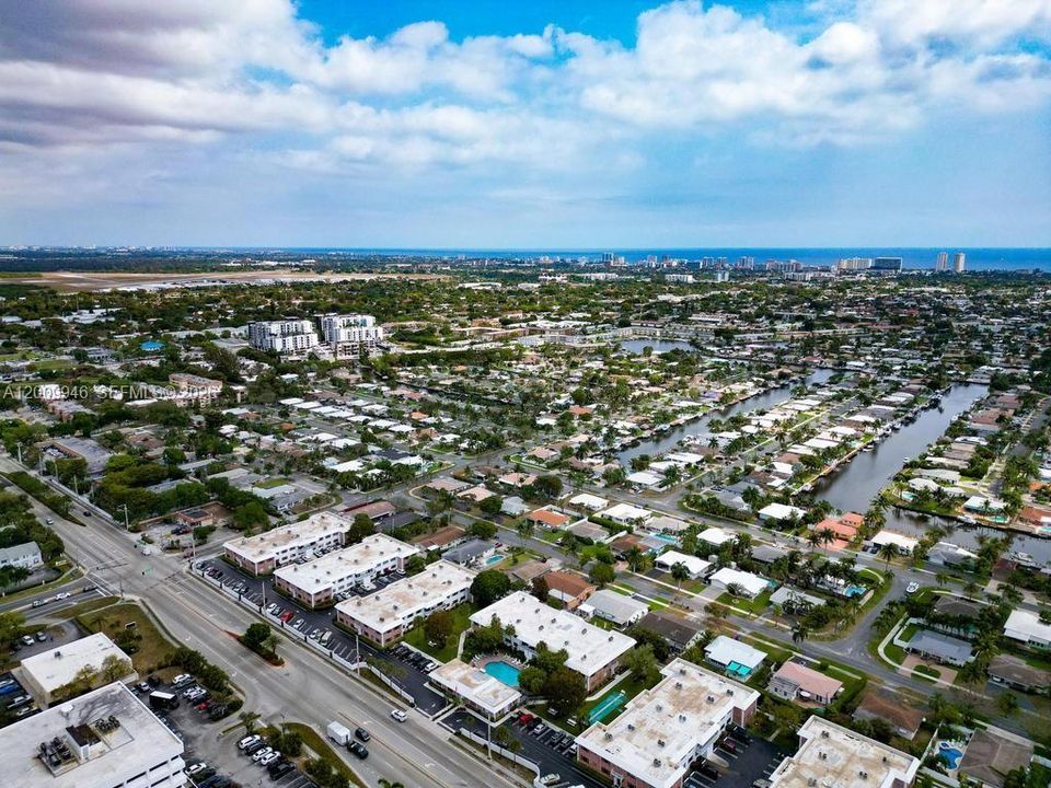 На продажу: $130,000 (2 спален, 2 ванн, 930 Квадратных фут)