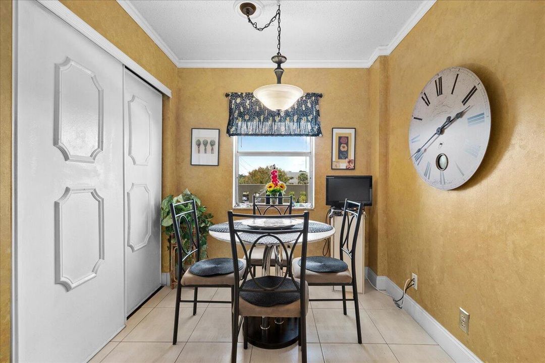 Breakfast Nook