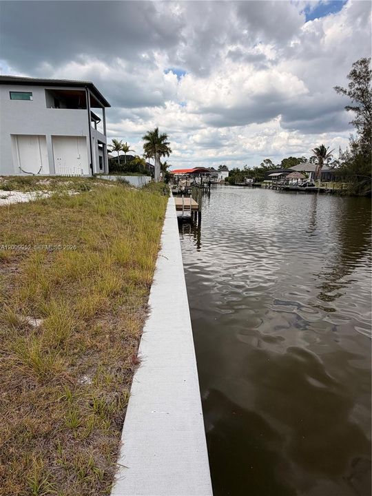 На продажу: $182,500 (0.23 acres)