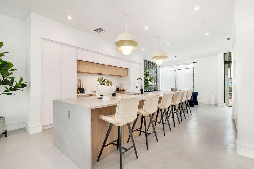 Breakfast room