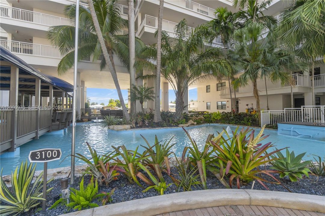 Active With Contract: $575,000 (2 beds, 2 baths, 1280 Square Feet)