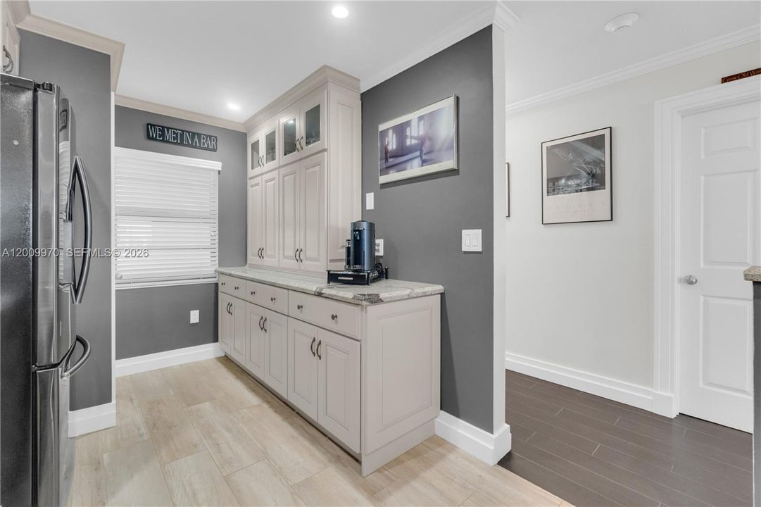 Active With Contract: $575,000 (2 beds, 2 baths, 1280 Square Feet)