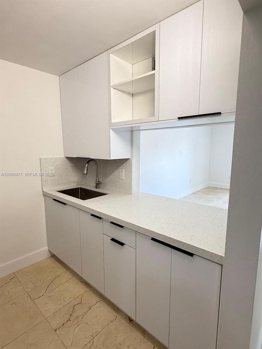 For Sale: $280,000 (2 beds, 1 baths, 1114 Square Feet)