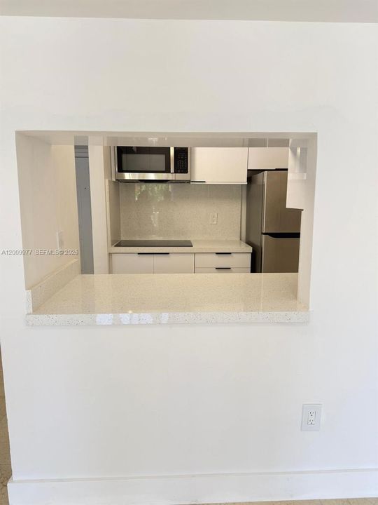 For Sale: $280,000 (2 beds, 1 baths, 1114 Square Feet)
