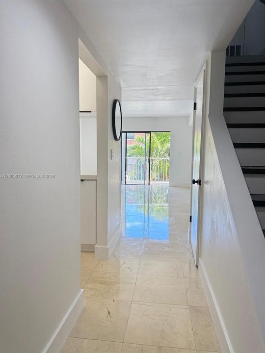 For Sale: $280,000 (2 beds, 1 baths, 1114 Square Feet)