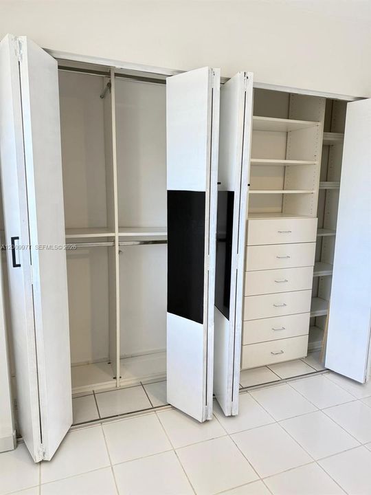 For Sale: $280,000 (2 beds, 1 baths, 1114 Square Feet)