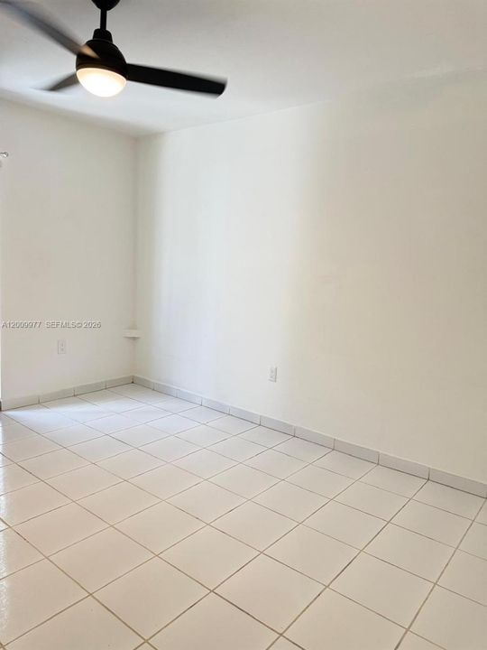 For Sale: $280,000 (2 beds, 1 baths, 1114 Square Feet)