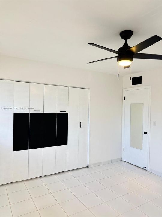 For Sale: $280,000 (2 beds, 1 baths, 1114 Square Feet)