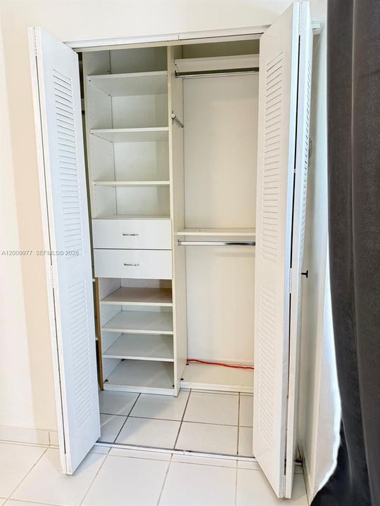 For Sale: $280,000 (2 beds, 1 baths, 1114 Square Feet)