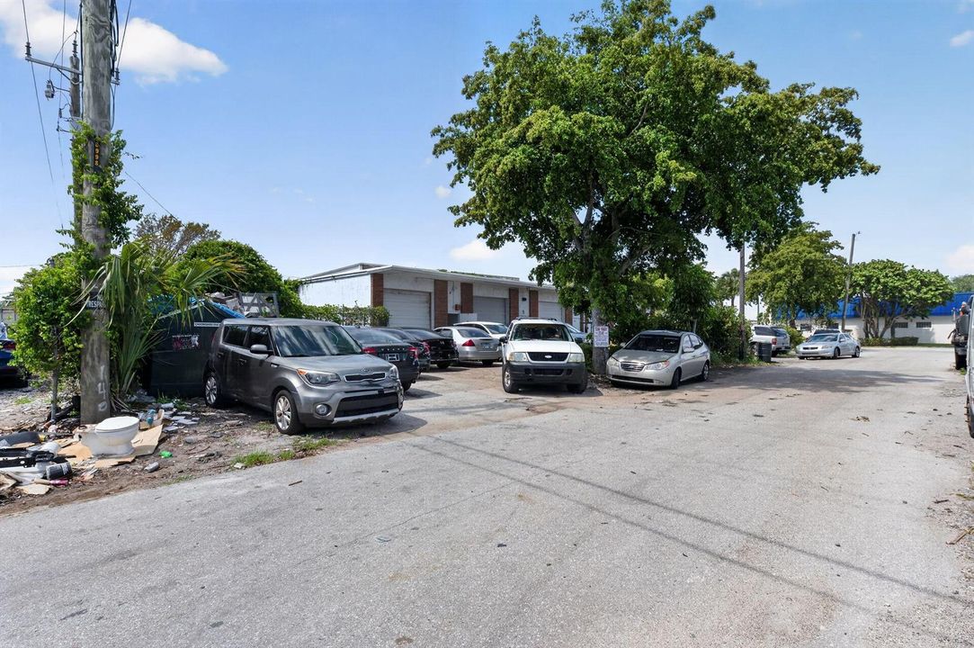 13_824_NE_3rd_St_Boynton_Beach_FL_33435_