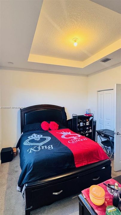 For Sale: $375,000 (3 beds, 3 baths, 1320 Square Feet)