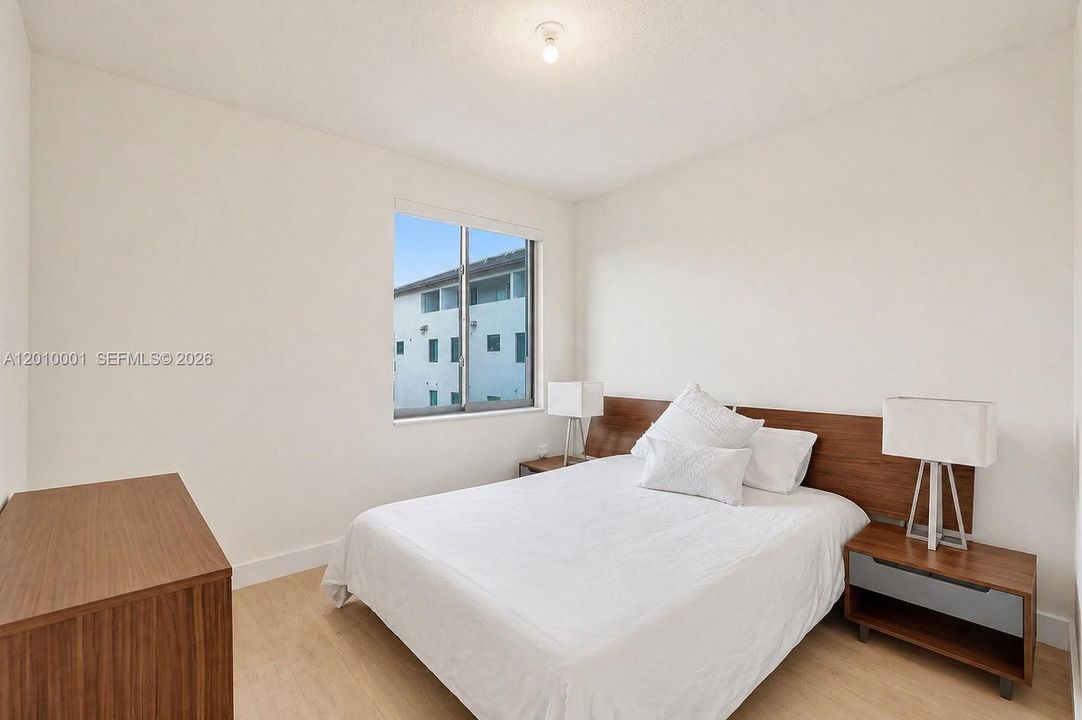Recently Sold: $500,000 (3 beds, 2 baths, 1129 Square Feet)