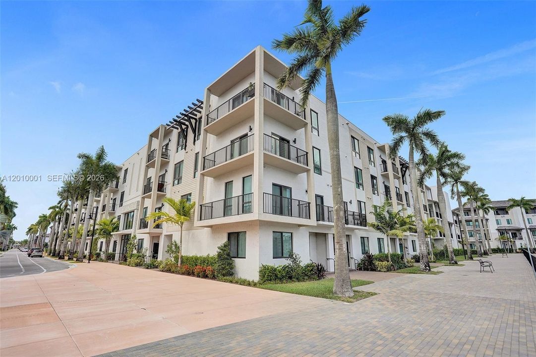 Recently Sold: $500,000 (3 beds, 2 baths, 1129 Square Feet)