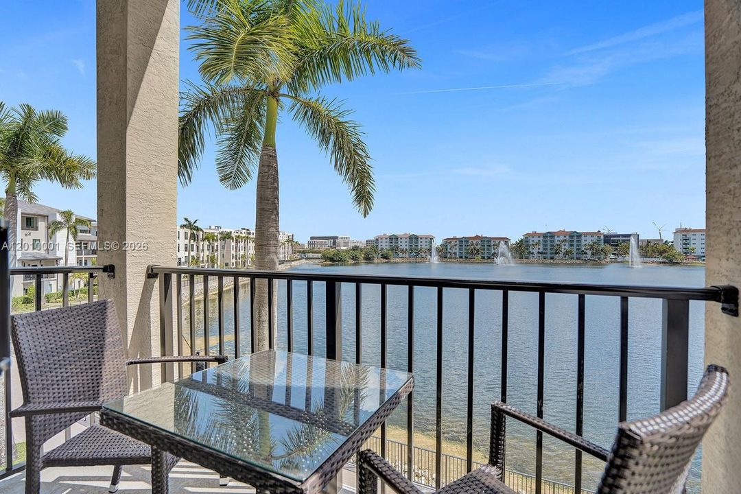 Recently Sold: $500,000 (3 beds, 2 baths, 1129 Square Feet)