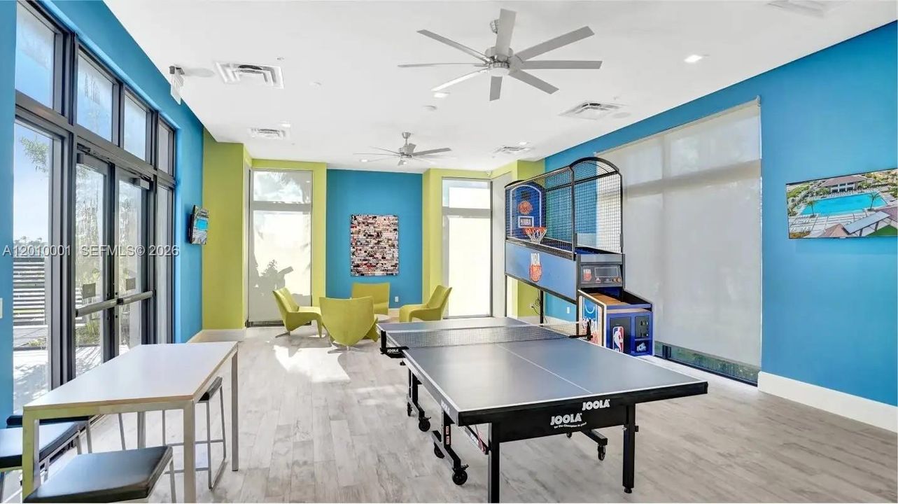 Recently Sold: $500,000 (3 beds, 2 baths, 1129 Square Feet)