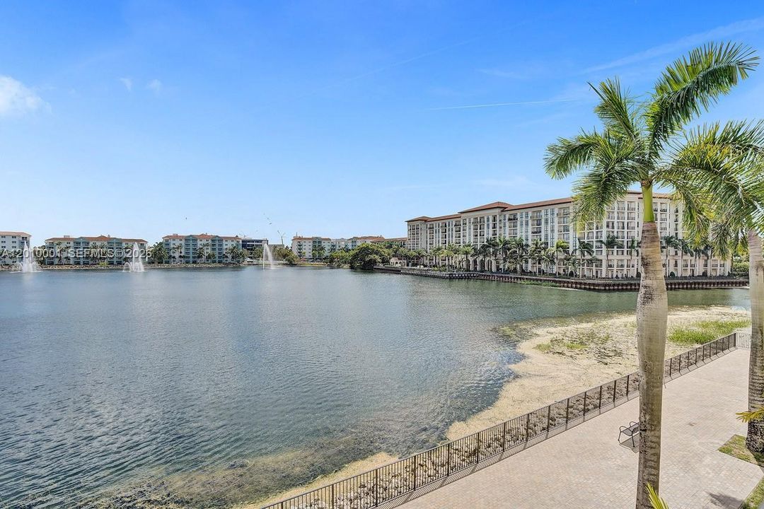 Recently Sold: $500,000 (3 beds, 2 baths, 1129 Square Feet)