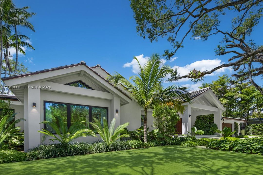 Activo con contrato: $6,995,000 (4 camas, 3 baños, 4420 Pies cuadrados)